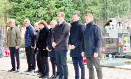 žalna slovesnost . podžupan Andrej Erjavec, poslanec DZ Jani Prednik, župana dr. Tomaž Rožen in dr. Matic Tasič,  predsednika ZB Ravne in Prevalje Maksimiljan Večko in Mirko Rozman